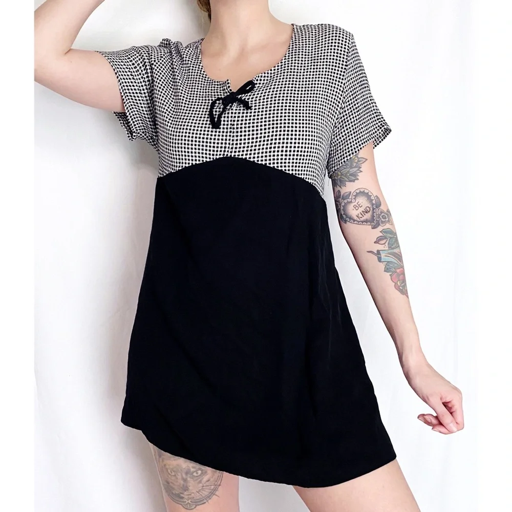SOLD • Vintage Gingham Black + White Checkered Tunic Mini Babydoll Dress - Picture 3 of 9